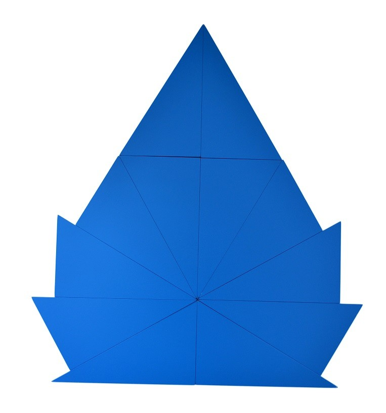 Krabička s modrými trojúhelníky